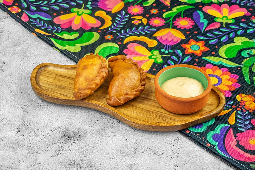 Empanadas Pollo (2 pcs)