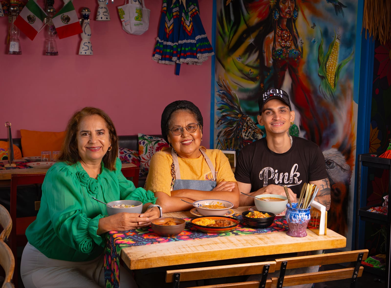 Querida Magazine — Mama's Best · Pozole rojo y blanco, page 7 of 10. Ten plates from Mama's kitchen — the new pozole, the family table, the room when it fills. Destination: Querida — Al Barsha 1, Dubai.