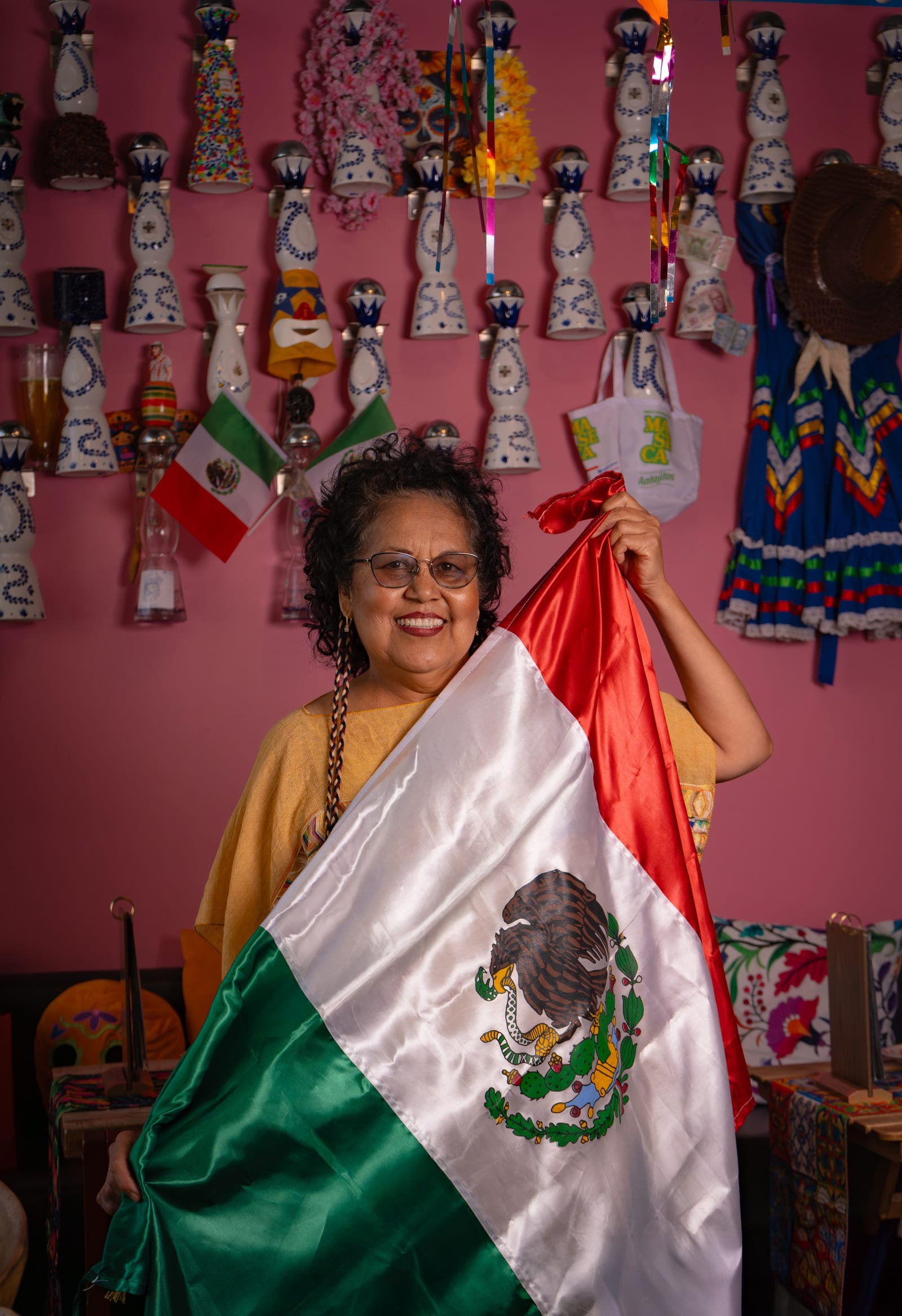 Querida Magazine — Mama's Best · Pozole rojo y blanco, page 9 of 10. Ten plates from Mama's kitchen — the new pozole, the family table, the room when it fills. Destination: Querida — Al Barsha 1, Dubai.